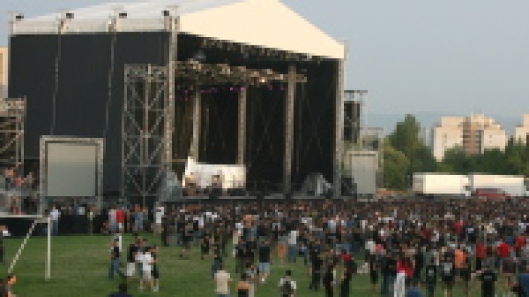 Лош късмет за 20 000 фена на Whitesnake и Def Leppard