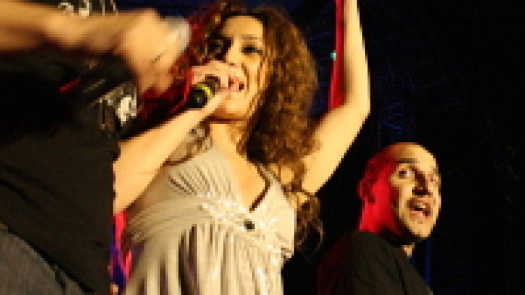 Видеото на "Burn" вече е тук!