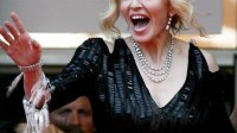 Madonna заключи Britney в асансьор. Виж видео!