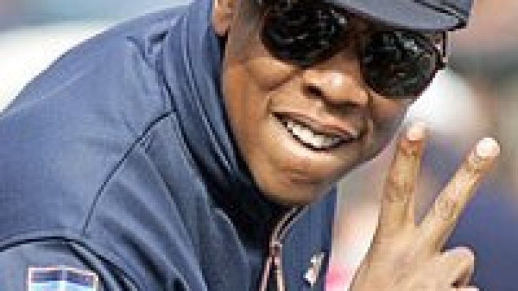 Jay-Z взе на подбив Oasis. Отново! (видео)