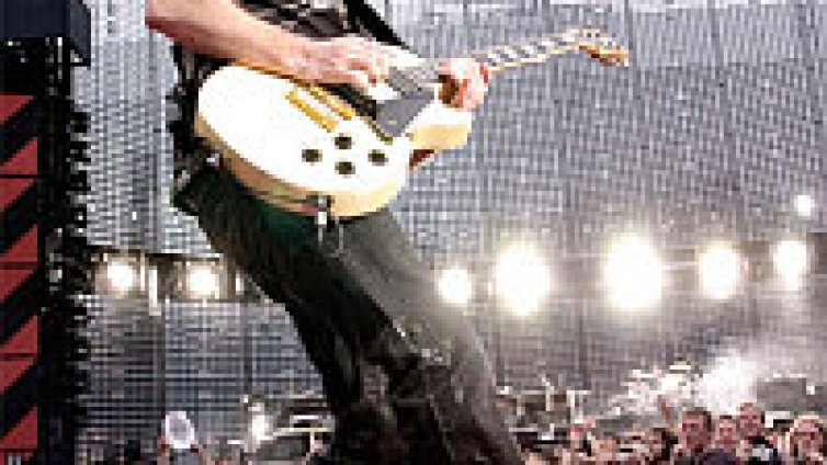 60 песни се борят за място в новия албум на U2