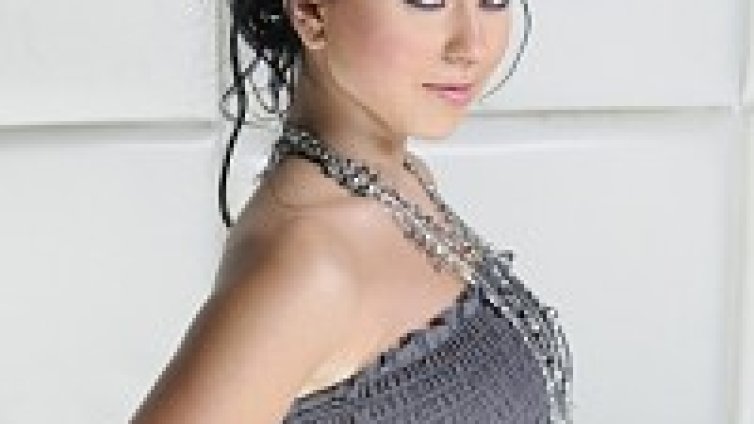 Горещата Inna превзе и mp3.bg