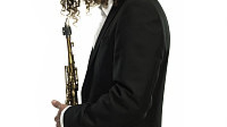 Kenny G идва в България