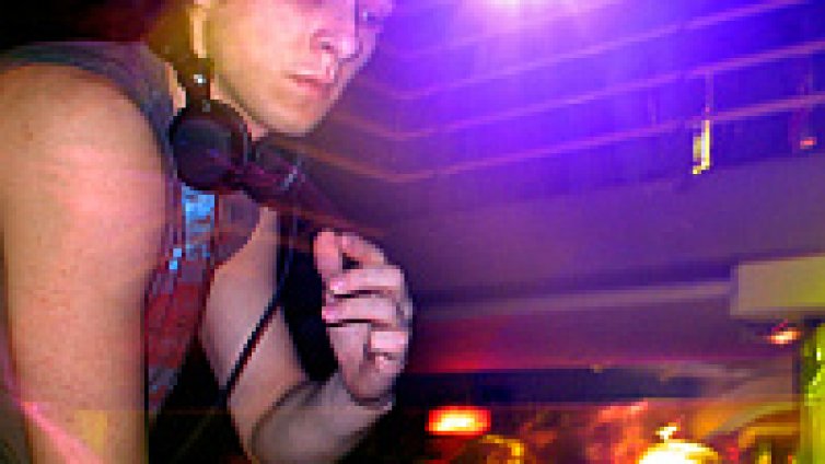 BG DJ се намърда сред световния елит