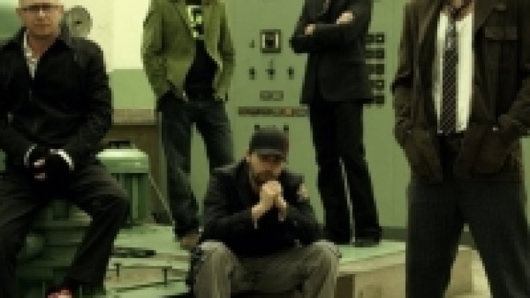 D2 хедлайнери на зверски фест, наред с NIN и Linkin Park