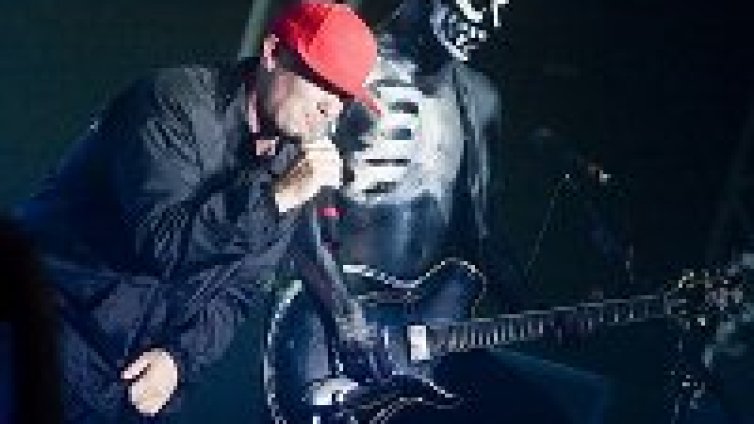 Местят Limp Bizkit в зала &quot;Фестивална&quot;