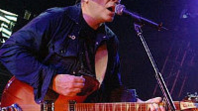 Bernard Summer от New Order готви нов албум