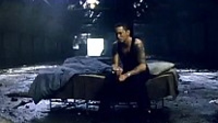 Ново видео на Eminem