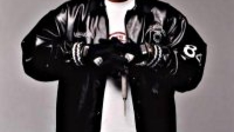 Method Man стреля по фенка с газов пистолет