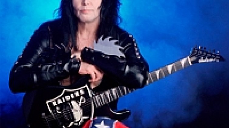 Много банди се натискат да подгряват W.A.S.P.