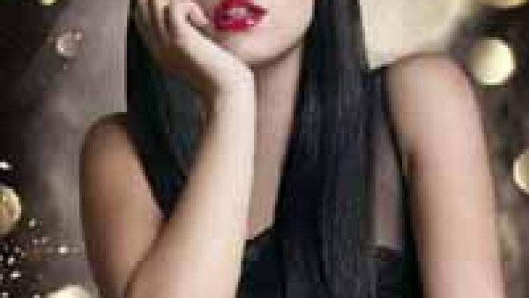 Lily Allen отвлeчe Elton John
