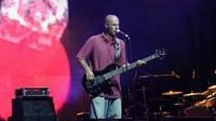 Уикеда и Строежа организират мощно празнично турне