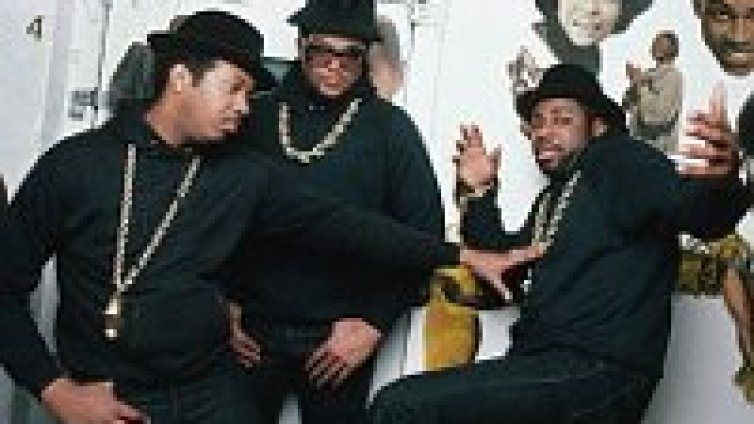 Олд скул хип-хоп веселбата отново се завръща