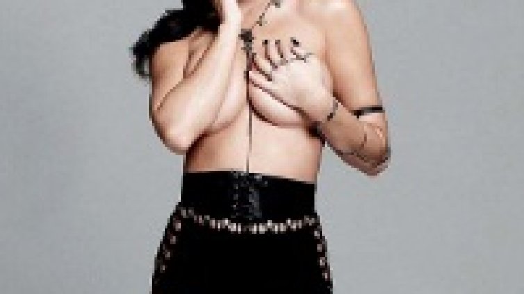 Katy Perry се разголи пред Esquire
