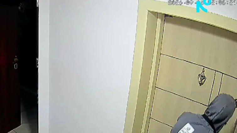 Крадец обра нагло апартамент в София и заключи собствениците му вътре 
