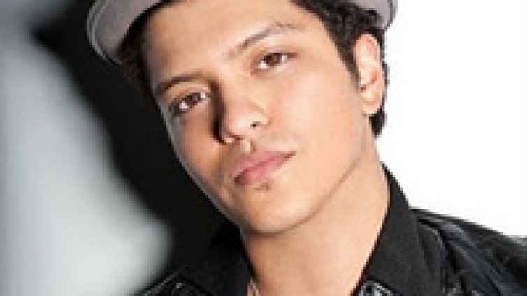 Гледай новото видео на Bruno Mars 