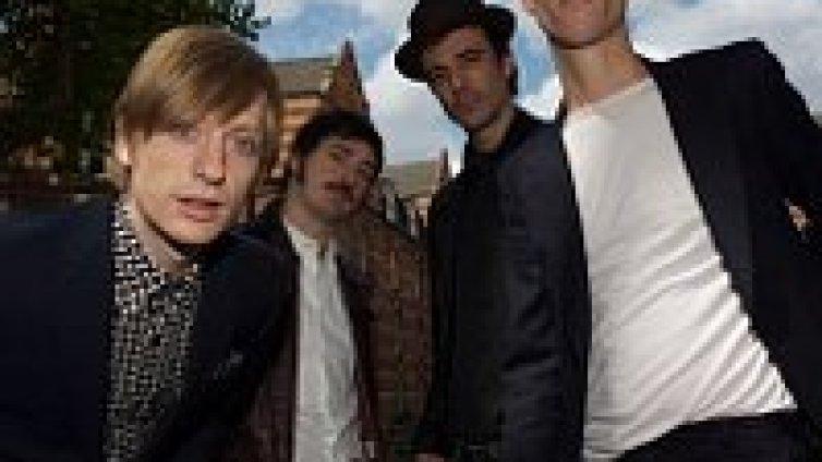 Kula Shaker подаряват две коледни парчета