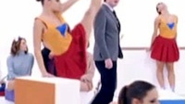 Новото видео на Two Door Cinema Club е вече тук