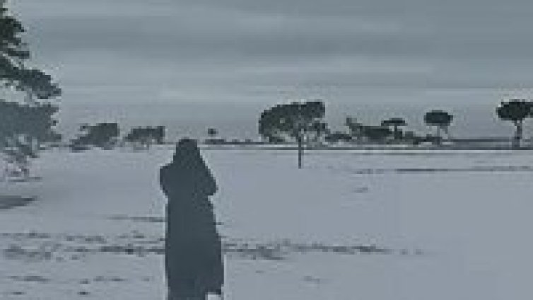 Студен полъх от новото видео на Lykke Li