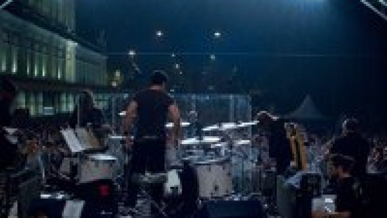 Sepultura свириха с голям симфоничен оркестър