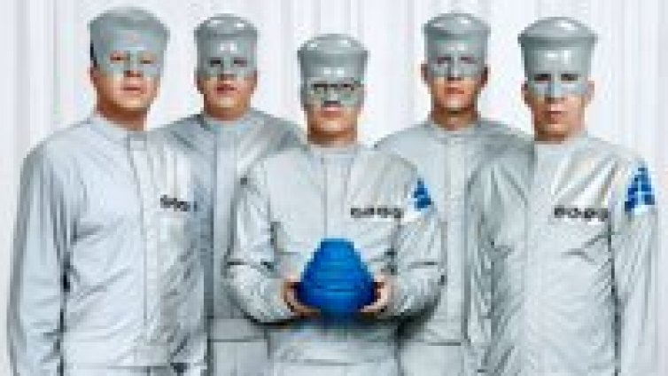 Devo с първото 360-градусово видео, в което зрителя може да се движи