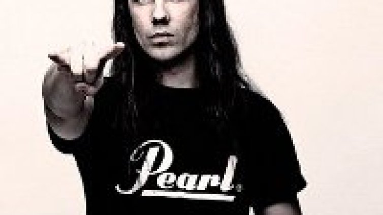 Барабанистът на Nile издава соло албум през есента