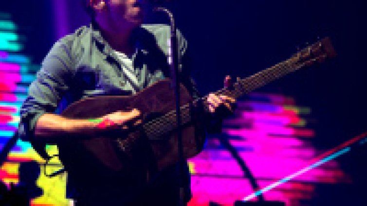 Coldplay продължават да пленяват с нови два страхотни трака