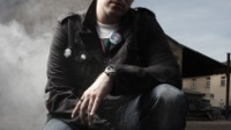 Umek ще събира тен на Слънчев бряг до шоуто му на 12 август