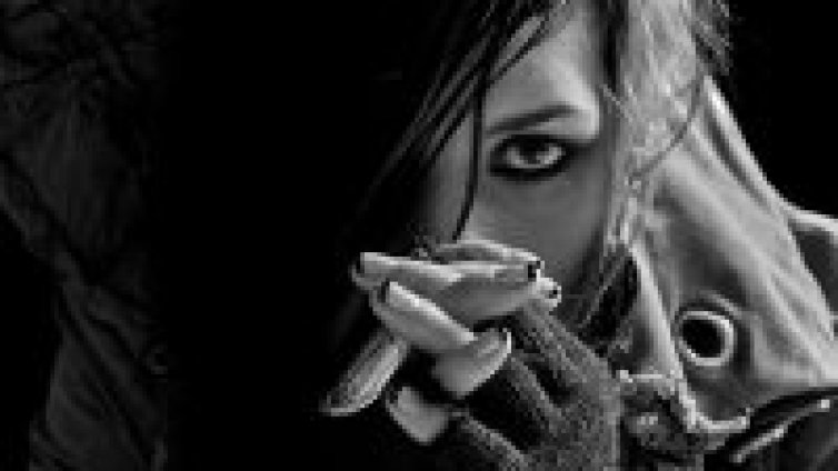 Skylar Grey: Eminem се страхува да излезе от къщата си