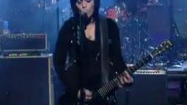 Joan Jett и Foo Fighters свириха заедно (видео)