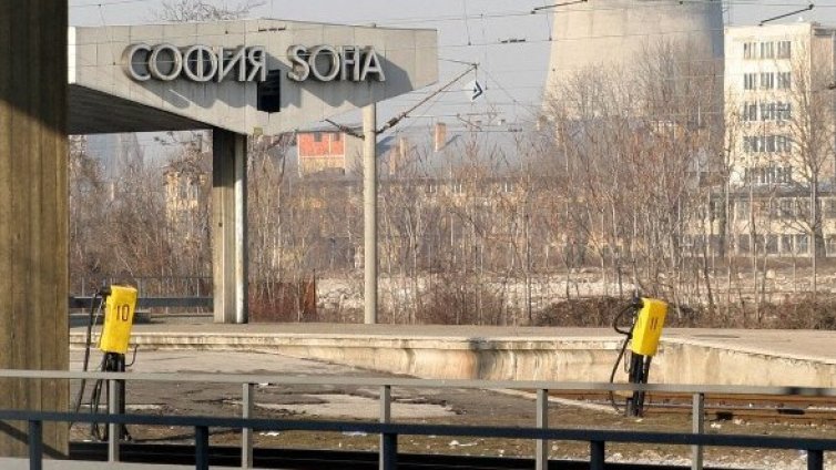 Борисов следвал стъпките на Сергей и Царя за източване на БДЖ