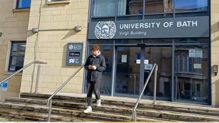 На Острова 170 000 студенти съдят университети за некачествено обучение по време на COVID 