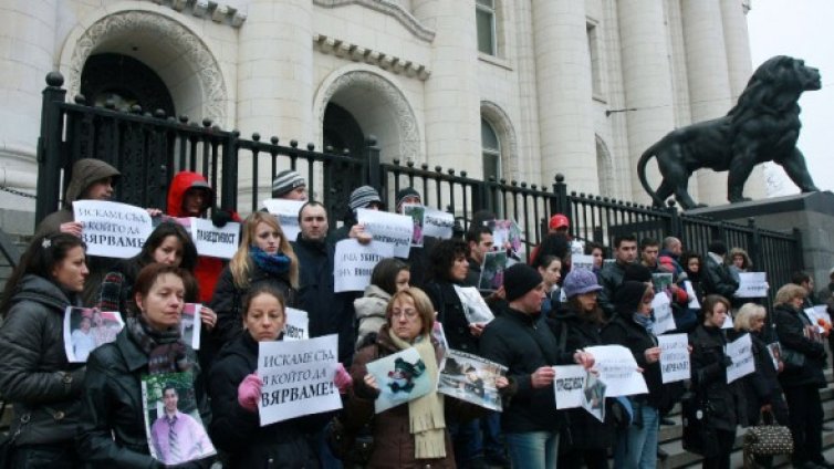 Майката на Кирил Въжаров е убедена във вината на Тодоров 