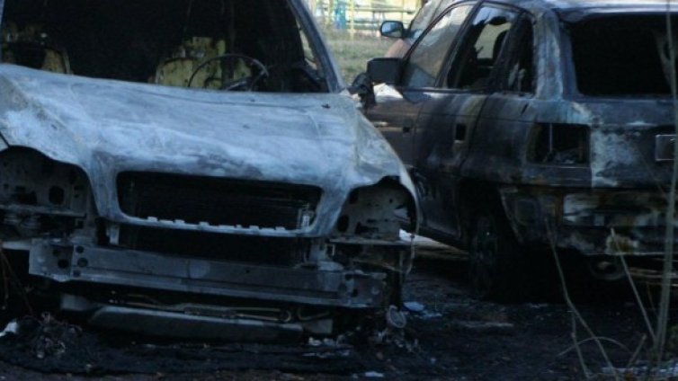 3 коли пак горяха в София. За месец и половина &ndash; 44