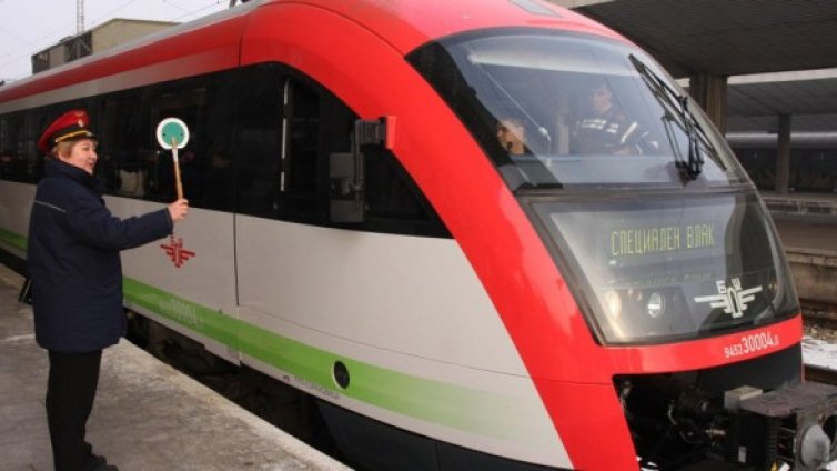 Спираме мотрисите "Сименс" или ги връщаме на Германия?