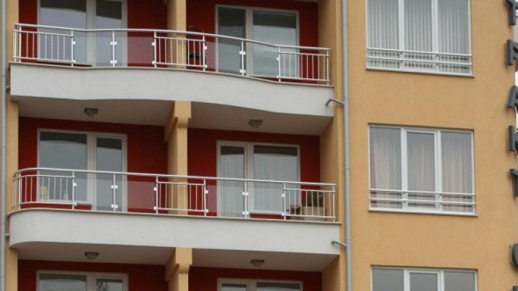 Хората със заделени пари ще определят имотния пазар през 2012