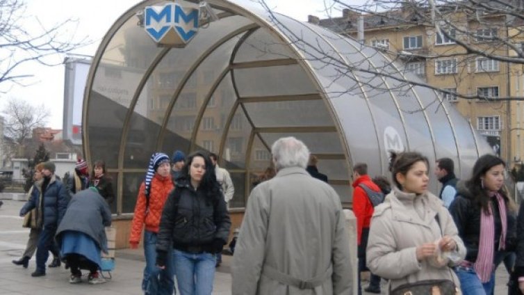 Метрото e все по-предпочитано за пътуване в София 