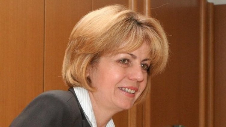 Ще съкращаваме административни разходи, обеща Фандъкова
