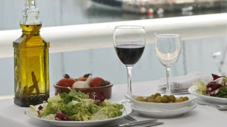 Средиземноморска диета понижава наполовина риска от Паркинсон