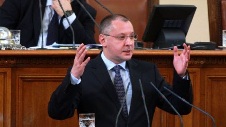 БСП удря рамо на Плевнелиев, ако изпълнява програмата си
