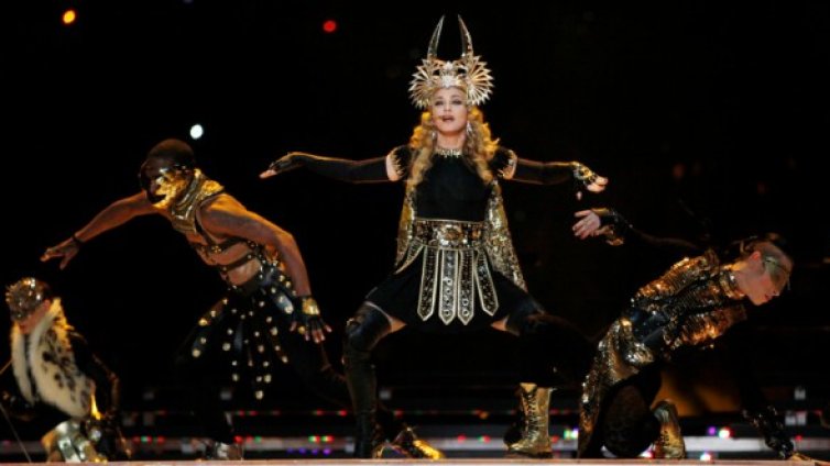 Мадона завладя публиката на Супербоул