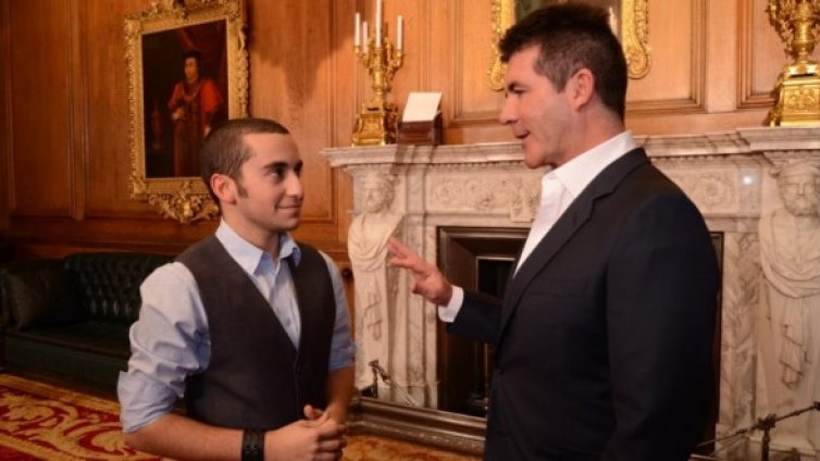 Създателят на X Factor прие Рафи