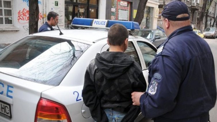 Арестуваха мъж, ограбил казино