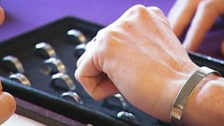 Църквата на Острова скочи срещу гей браковете  