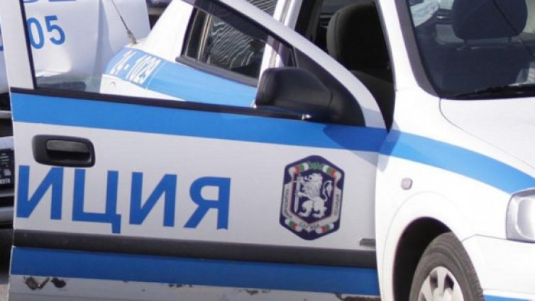 Разбиха група за интернет измами, печелила по 20 бона на месец