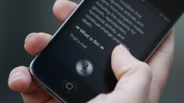 Американец съди Apple &ndash; не се разбирал със Siri  