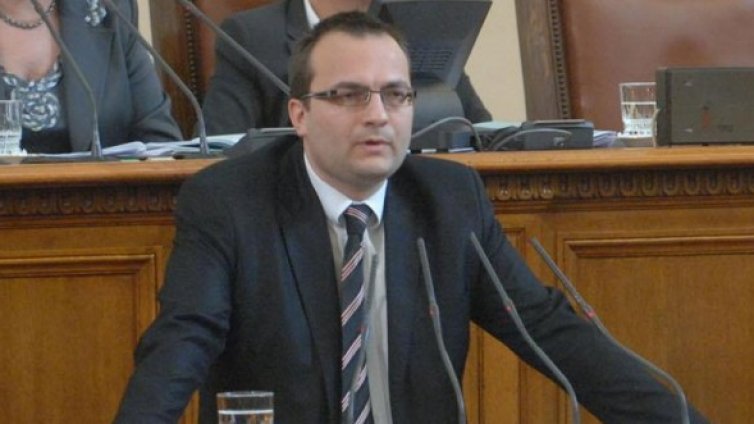 Бойко, покажи доклада за "Белене"!