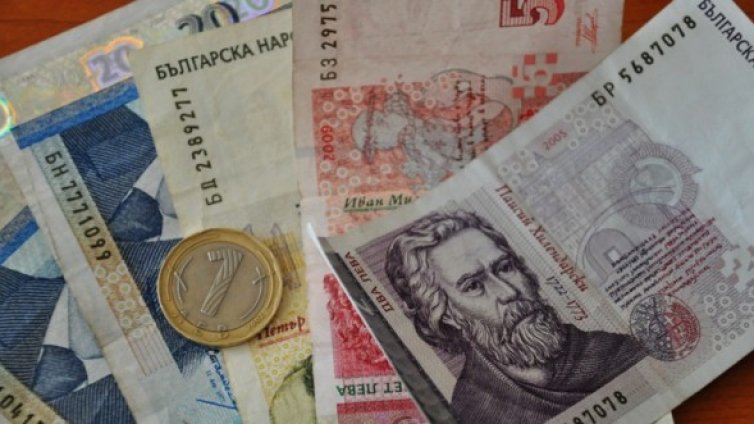 Режат с 30% заплатите на шефовете на общински дружества в София