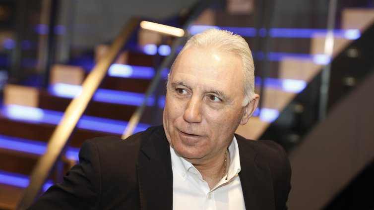 Стоичков: Бъдете заедно и вярвайте в доброто