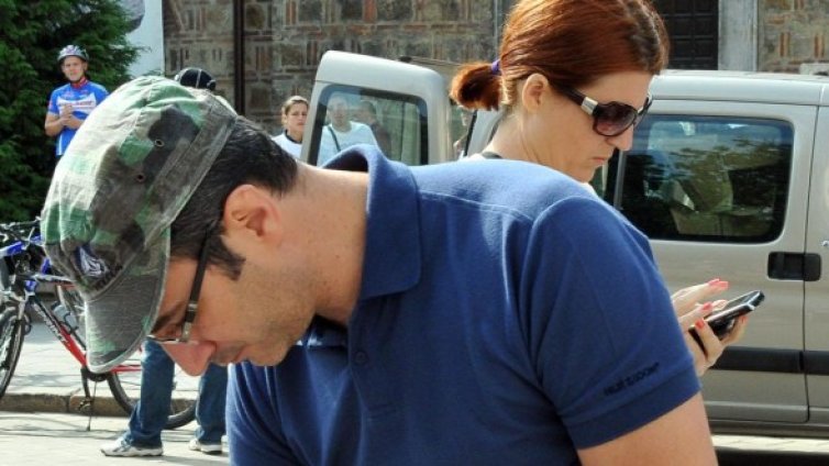 Всички се пекли, Трайков &ndash; изгоря